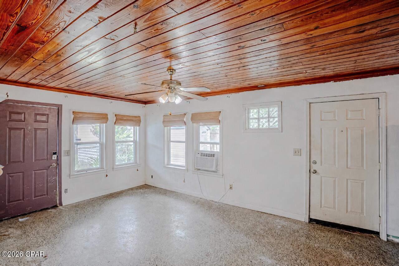 Photo 3 of Single family home for sale at 117 Christmas Tree Ln, Panama City Beach, FL 32413 | MLS# 790366 | Listing updated on 2026-10-10