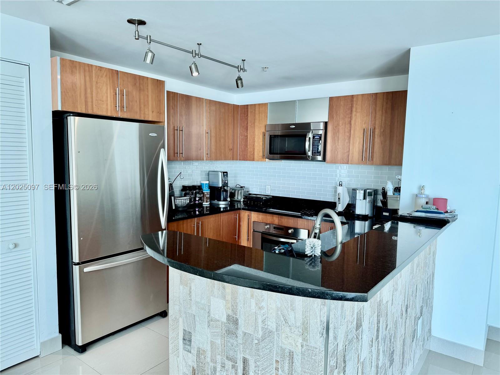 Property photo # 9