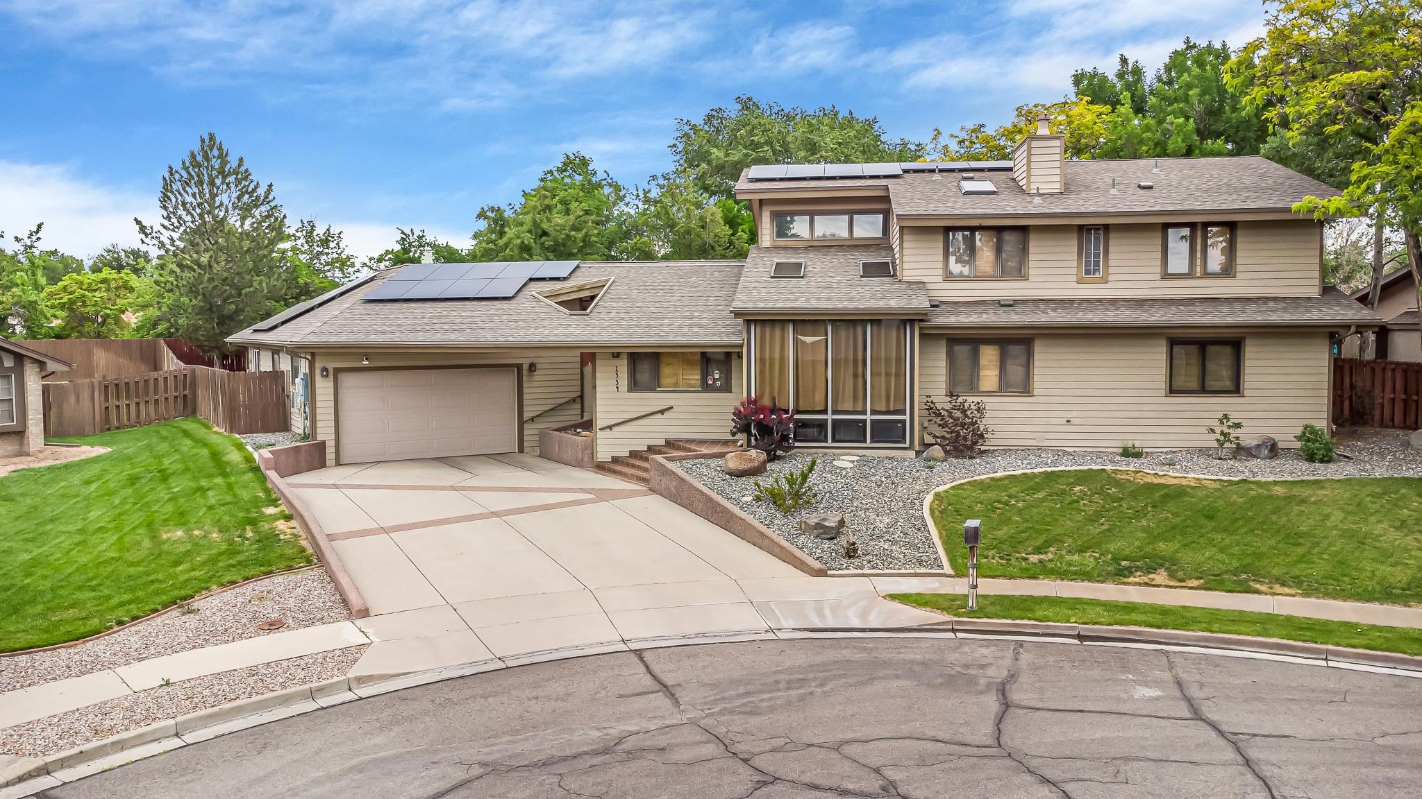 1534 Crest View Court