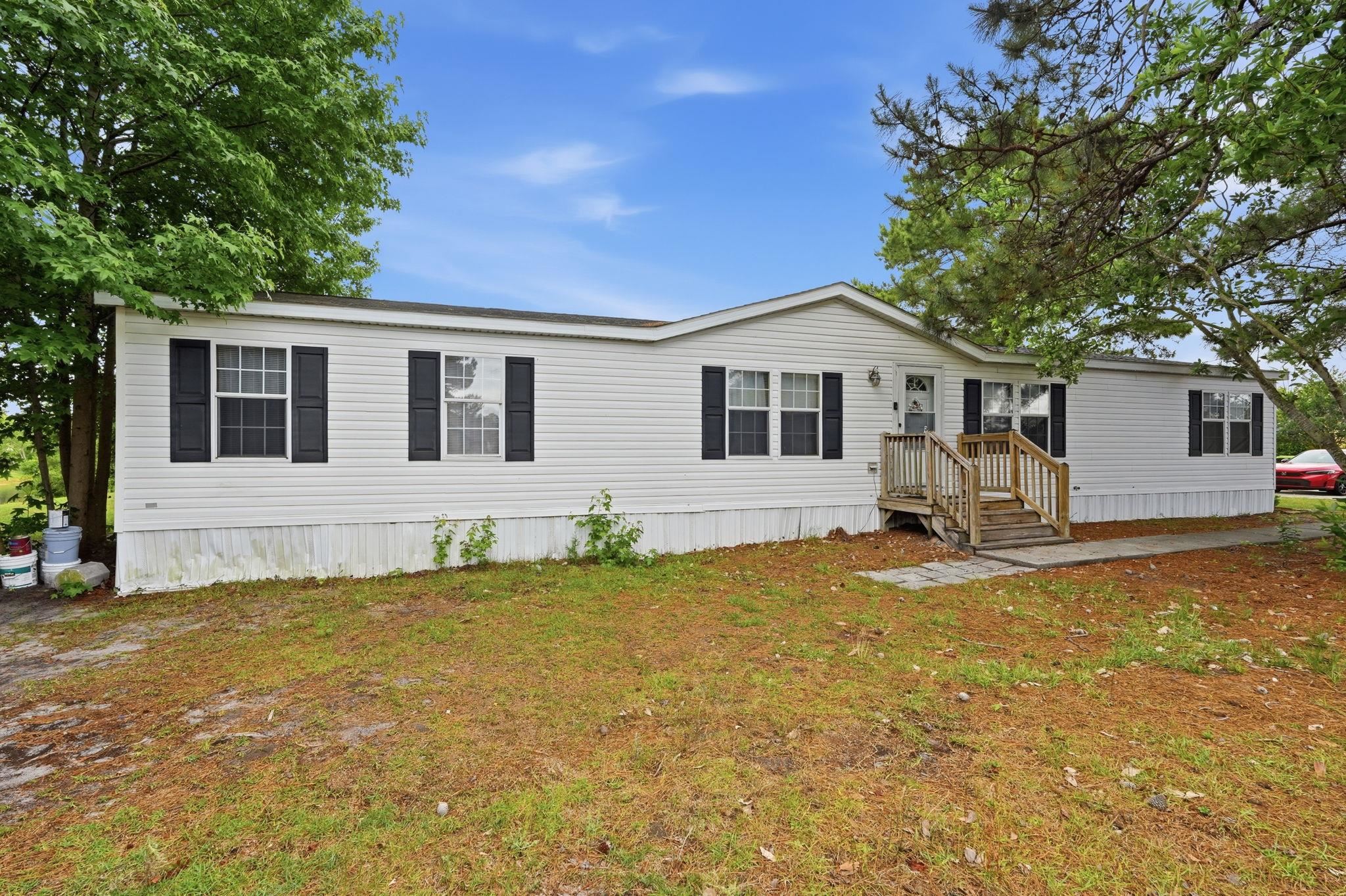 219 Weyburn St. Myrtle Beach, SC 29579