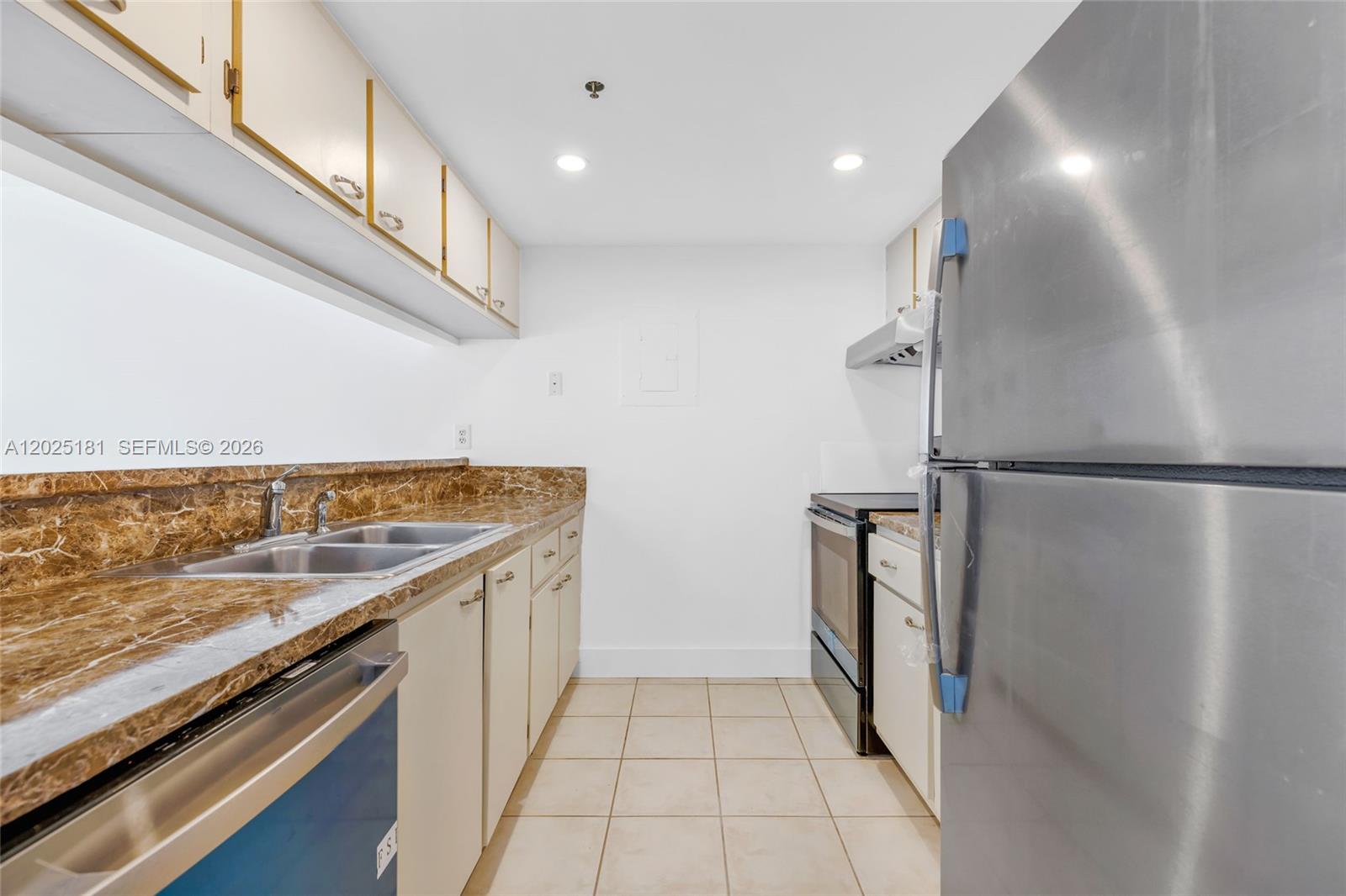 Property photo # 2