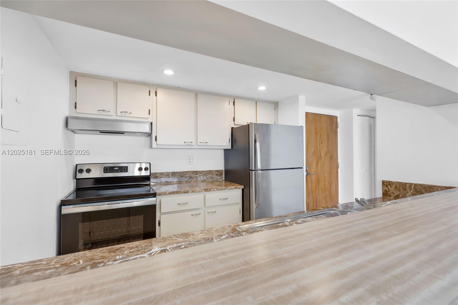 Property photo # 6