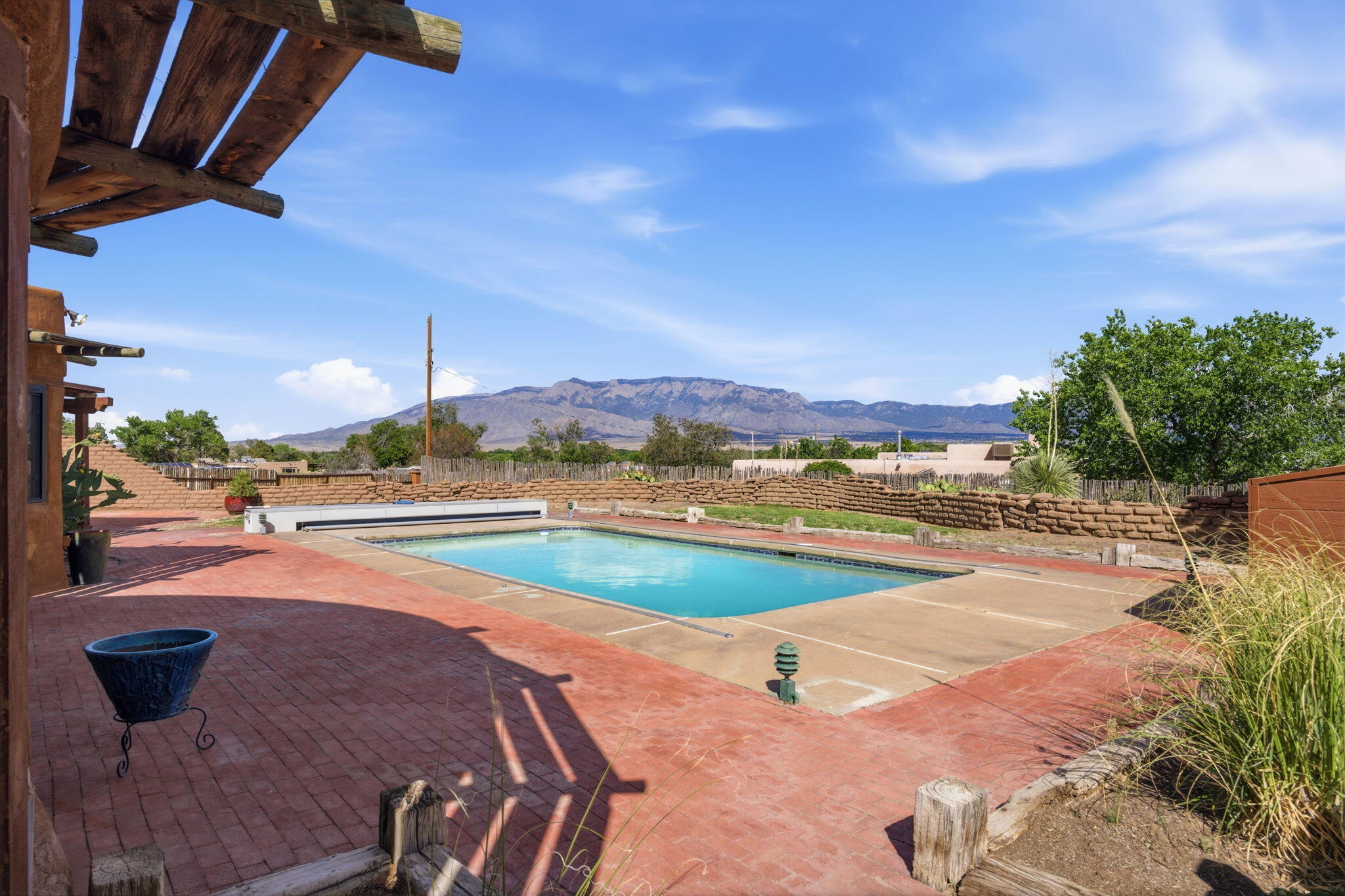 Homes for sale in Corrales, NM | 159 El Rey Dr Nw, Corrales, NM 87048 | MLS# 1104216