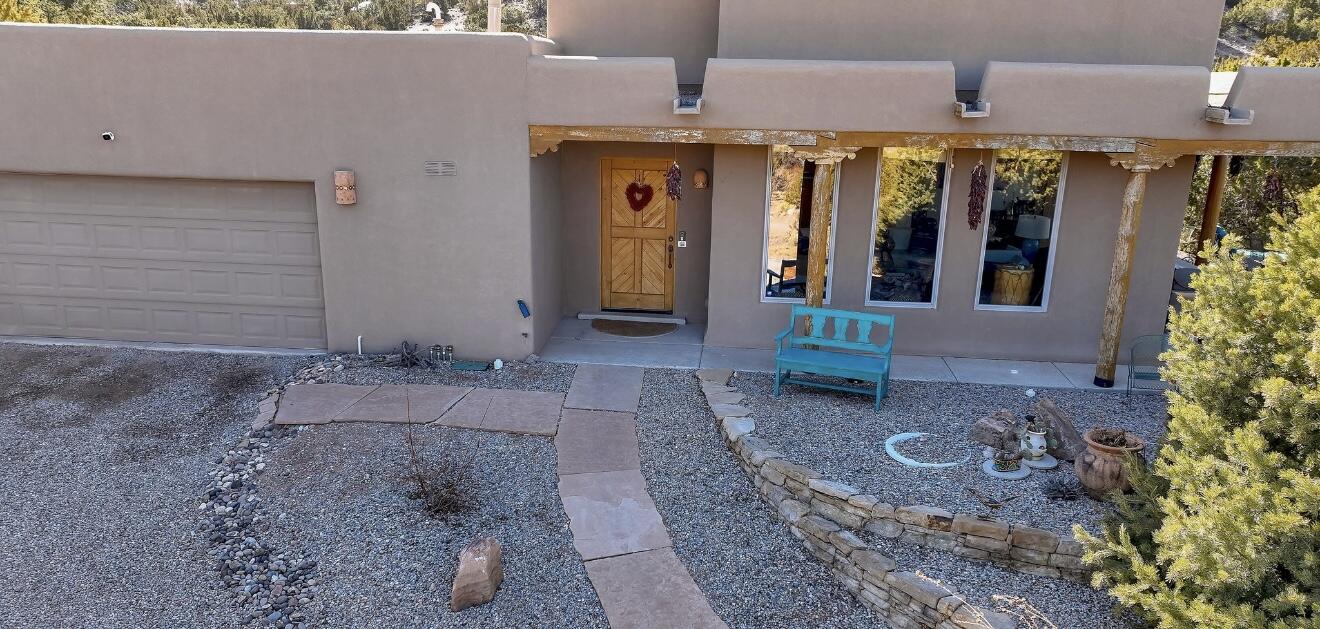 11 Tres Amigos Road, Placitas