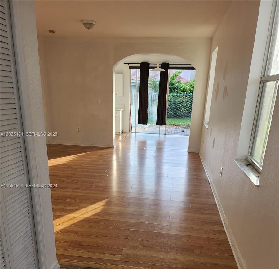 Property photo # 9