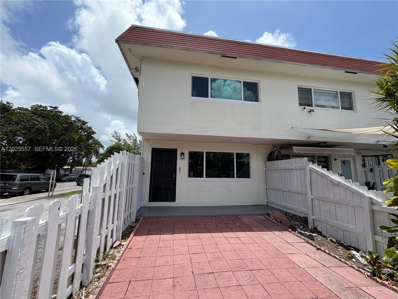 Property photo # 0
