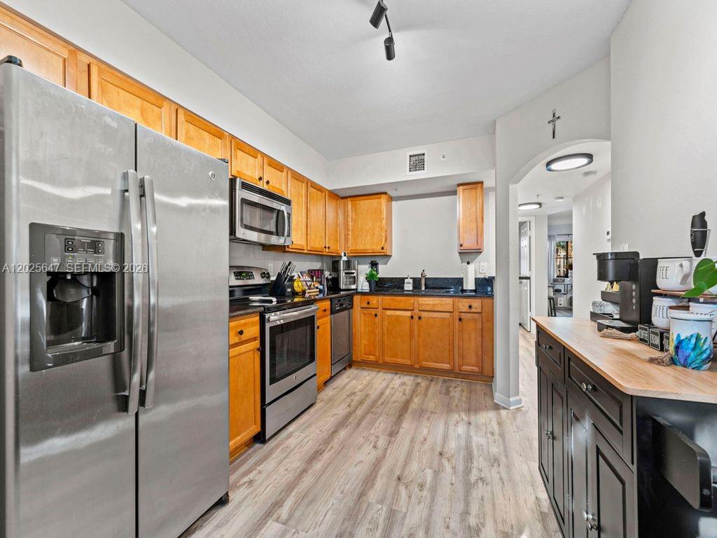 Property photo # 2