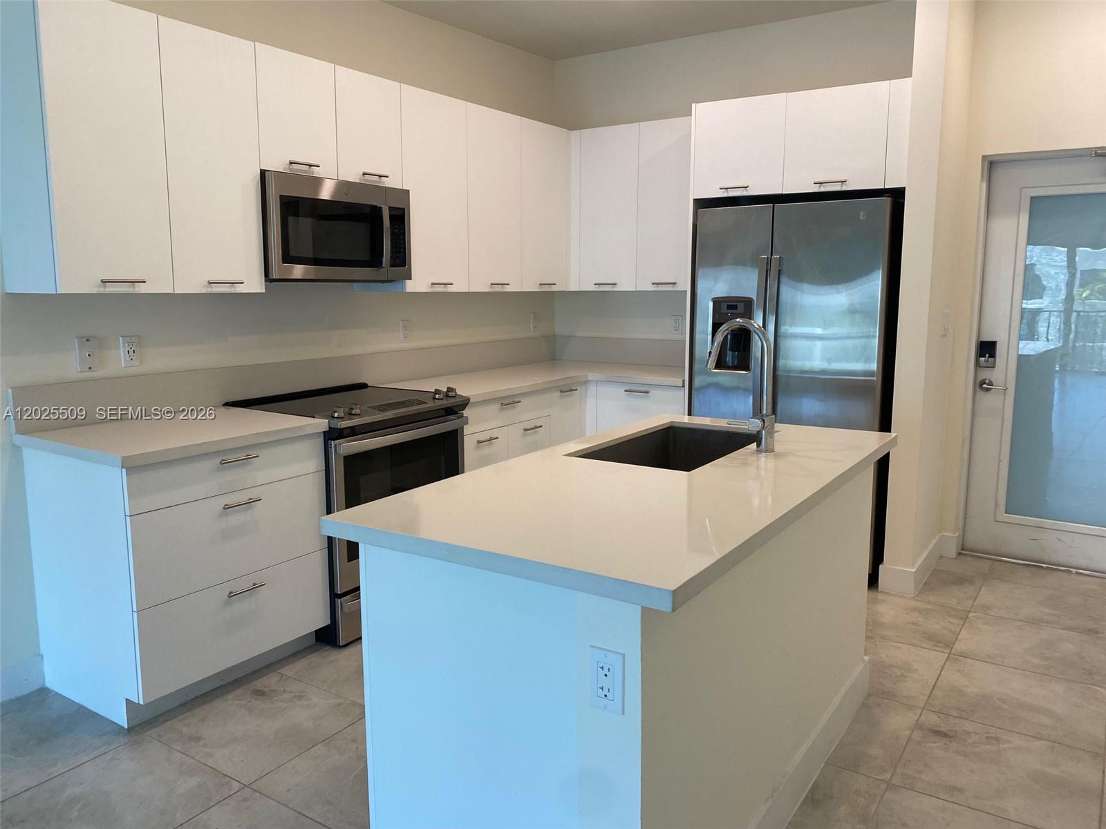 Property photo # 4