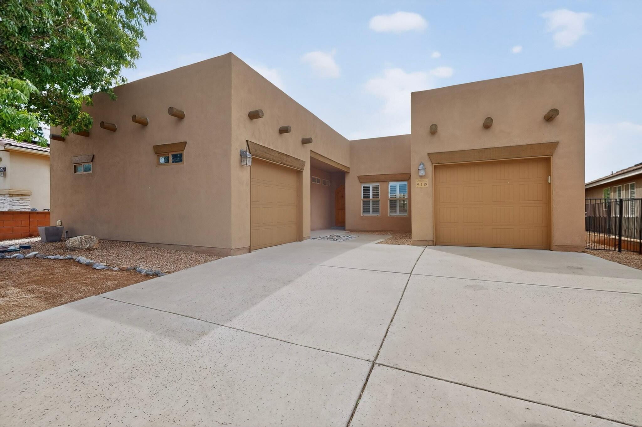 910 Mountain Phlox Way, Bernalillo NM 87004