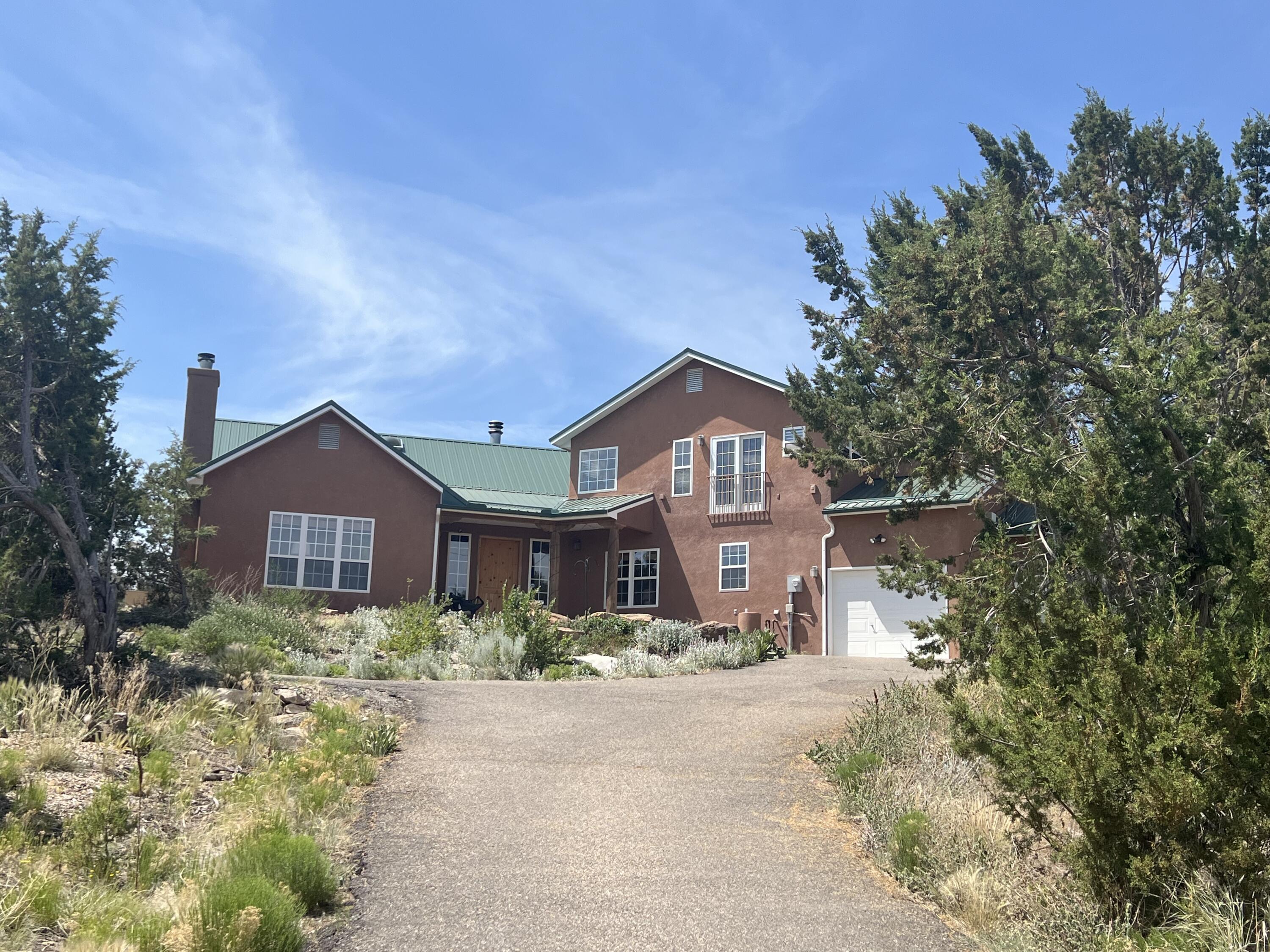 16 Vista Encantada Drive Edgewood, NM 87015