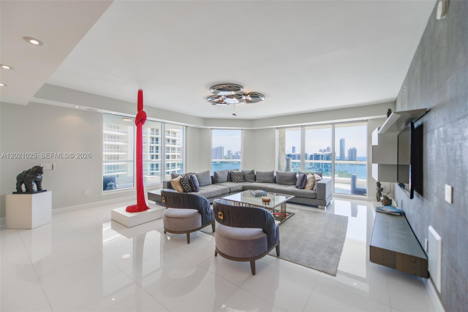 Property photo # 9