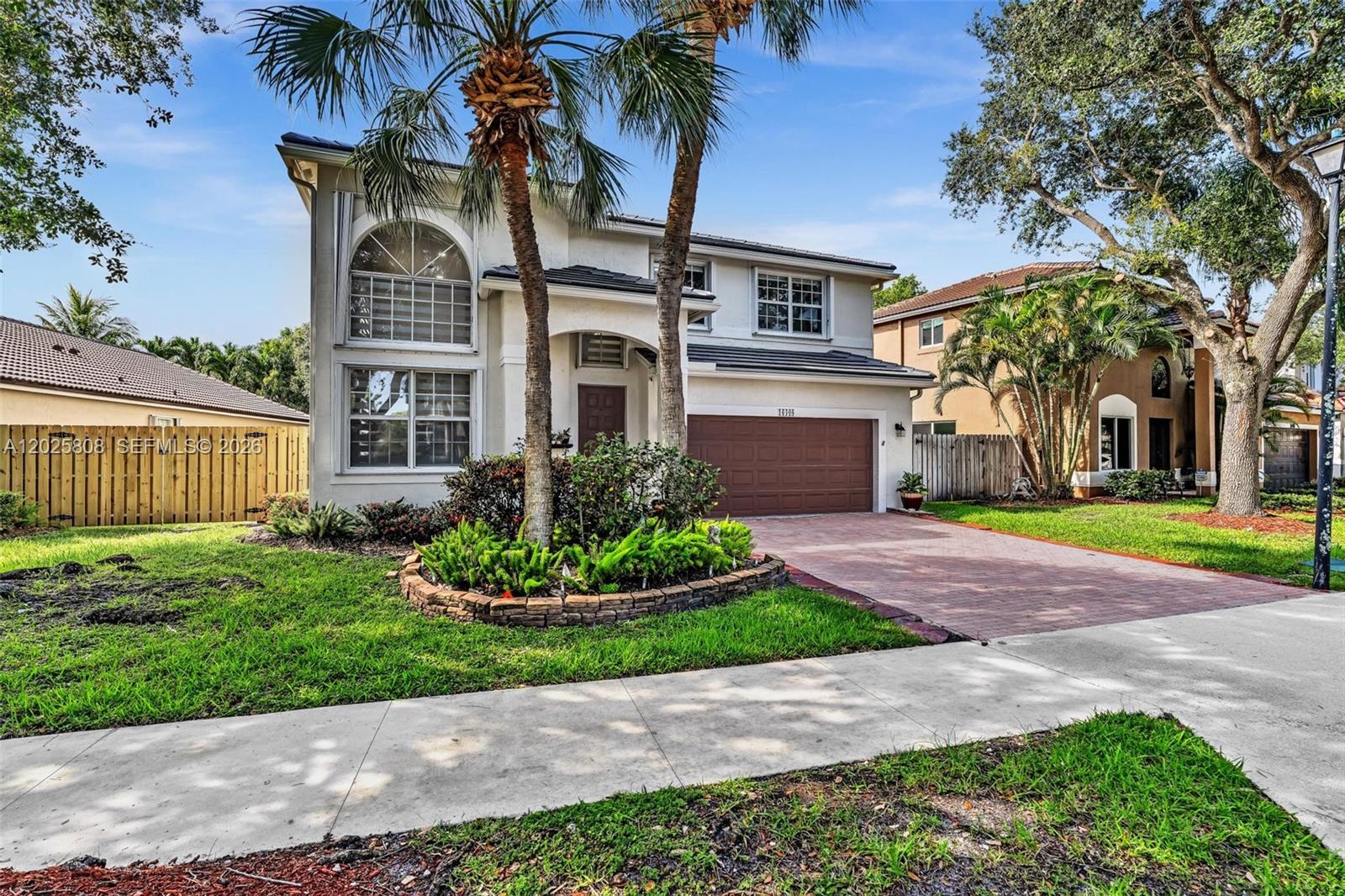 Sapphire Pointe - Diamond