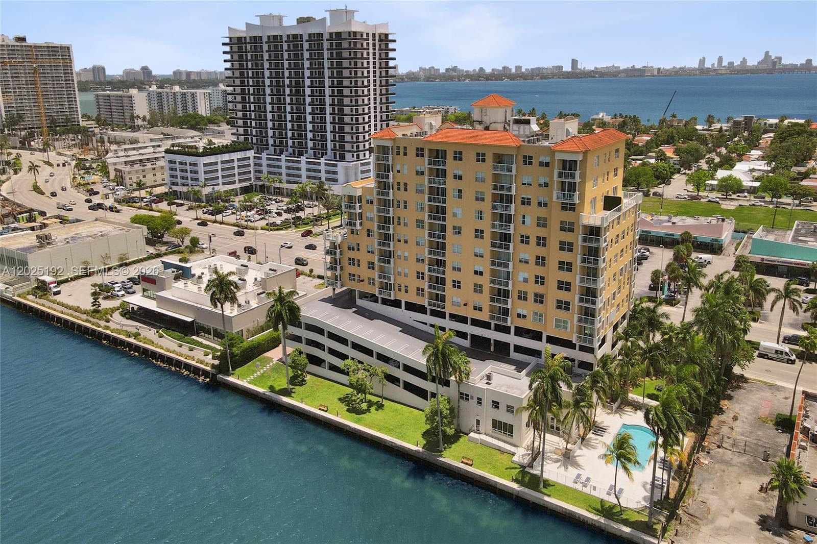 Bayview Condo At North Ba