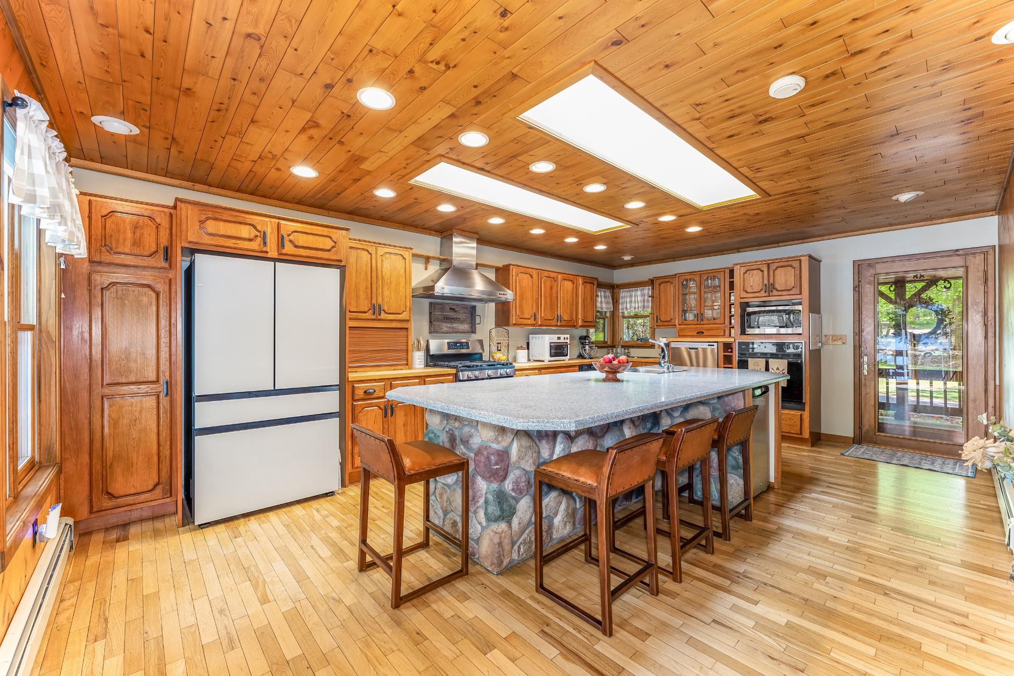 Squirrel Lake Property 12540 Windy Pines Ln Photo 9