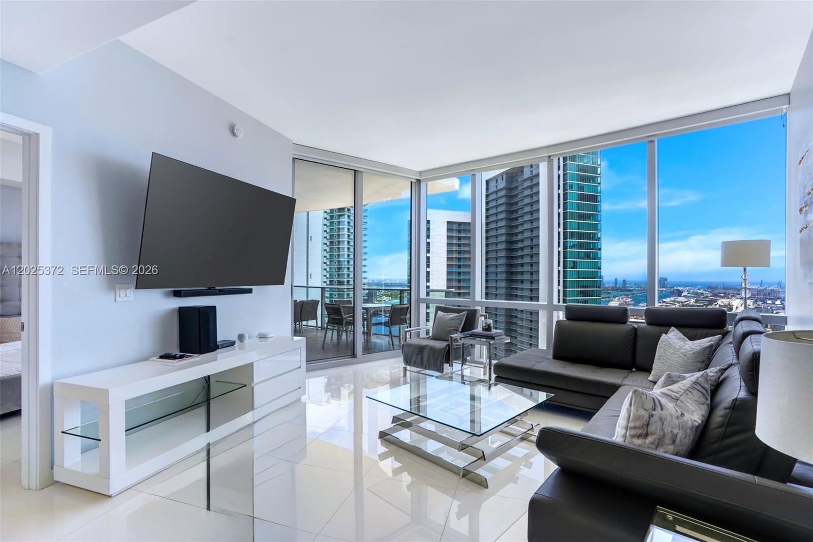 Paramount Miami Worldcent