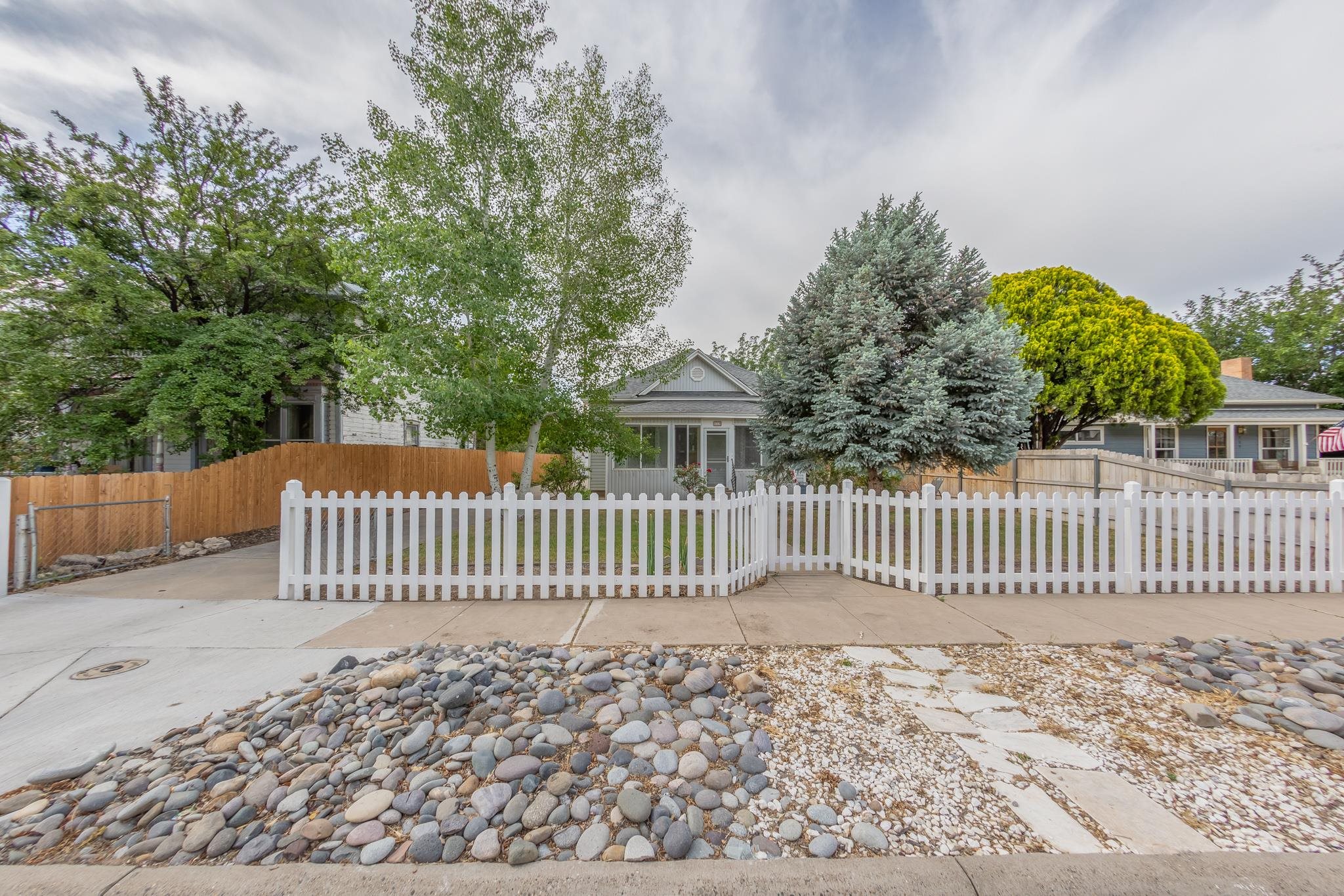 229 W 5th Street