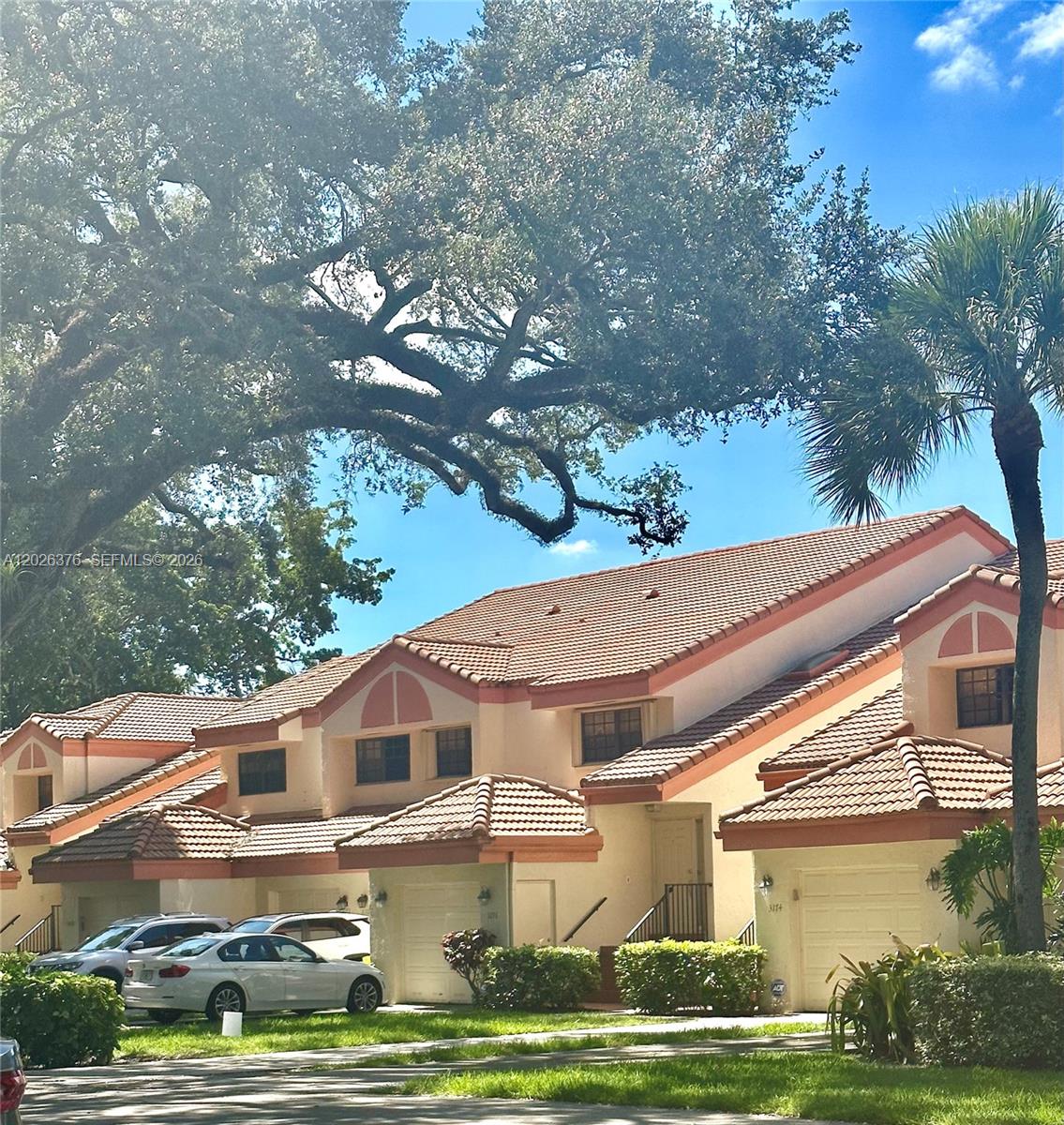 Emerald Oaks 25 Condo