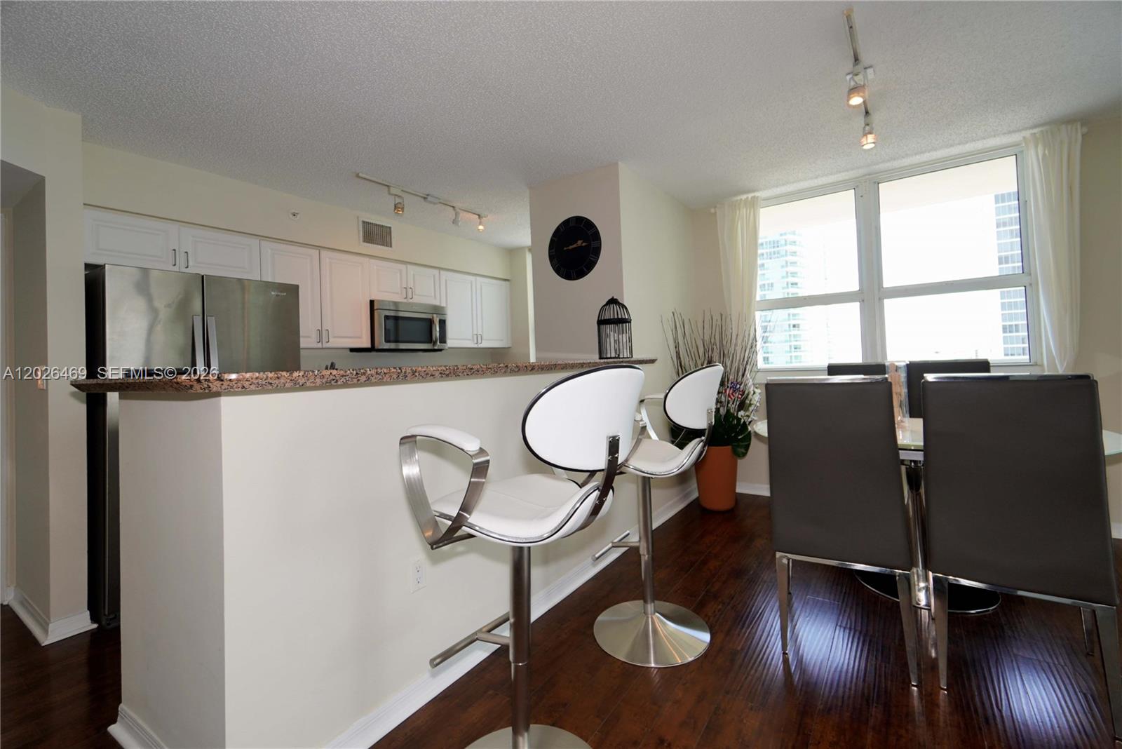 Property photo # 9