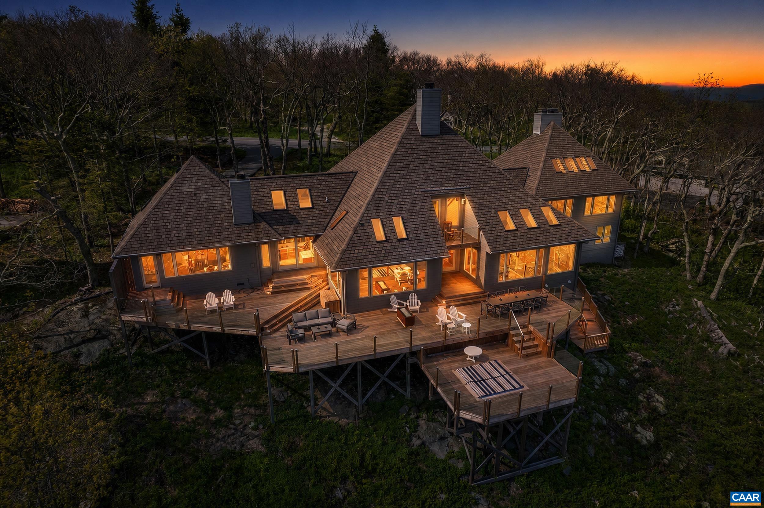 880 DEVILS KNOB LOOP, Wintergreen, VA 22967