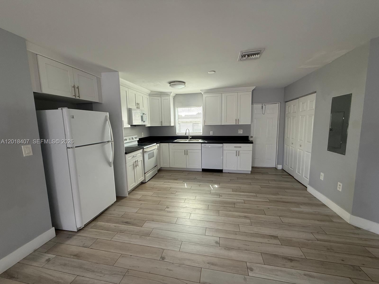 Property photo # 6