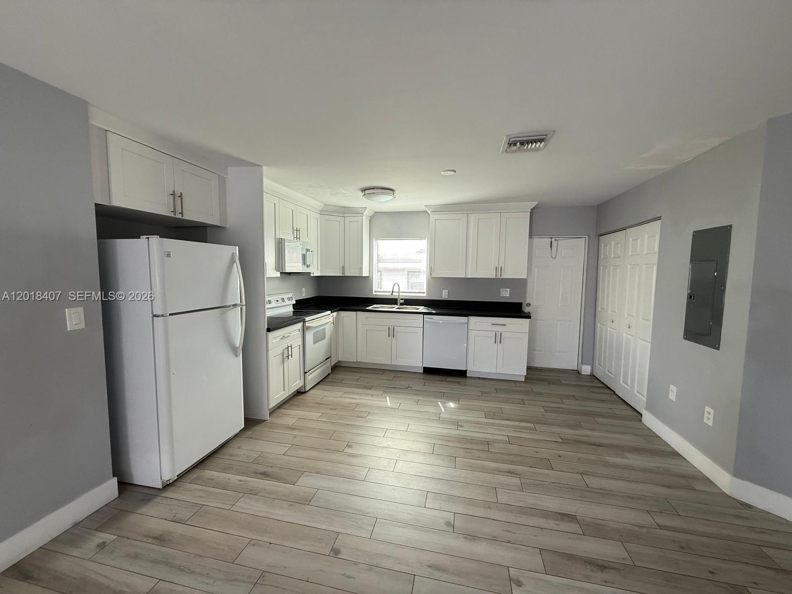 Property photo # 8