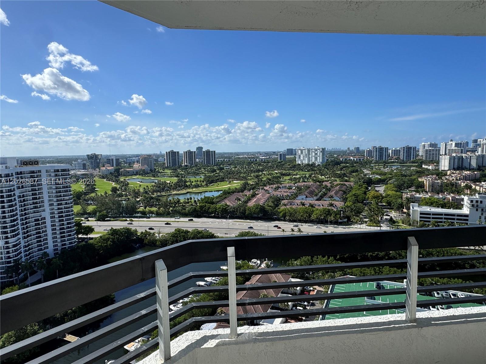 Mystic Pointe Tower 500 C