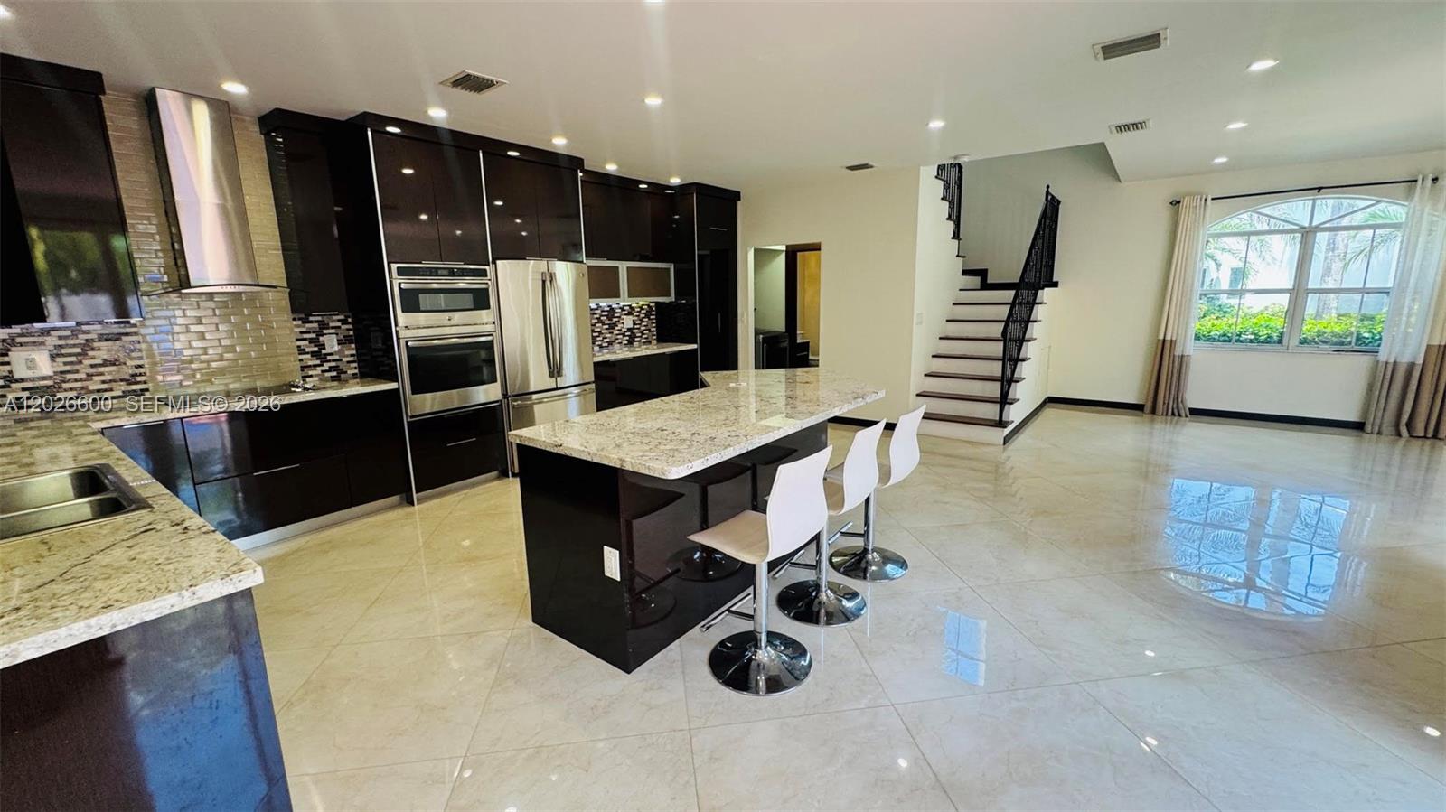 Property photo # 0