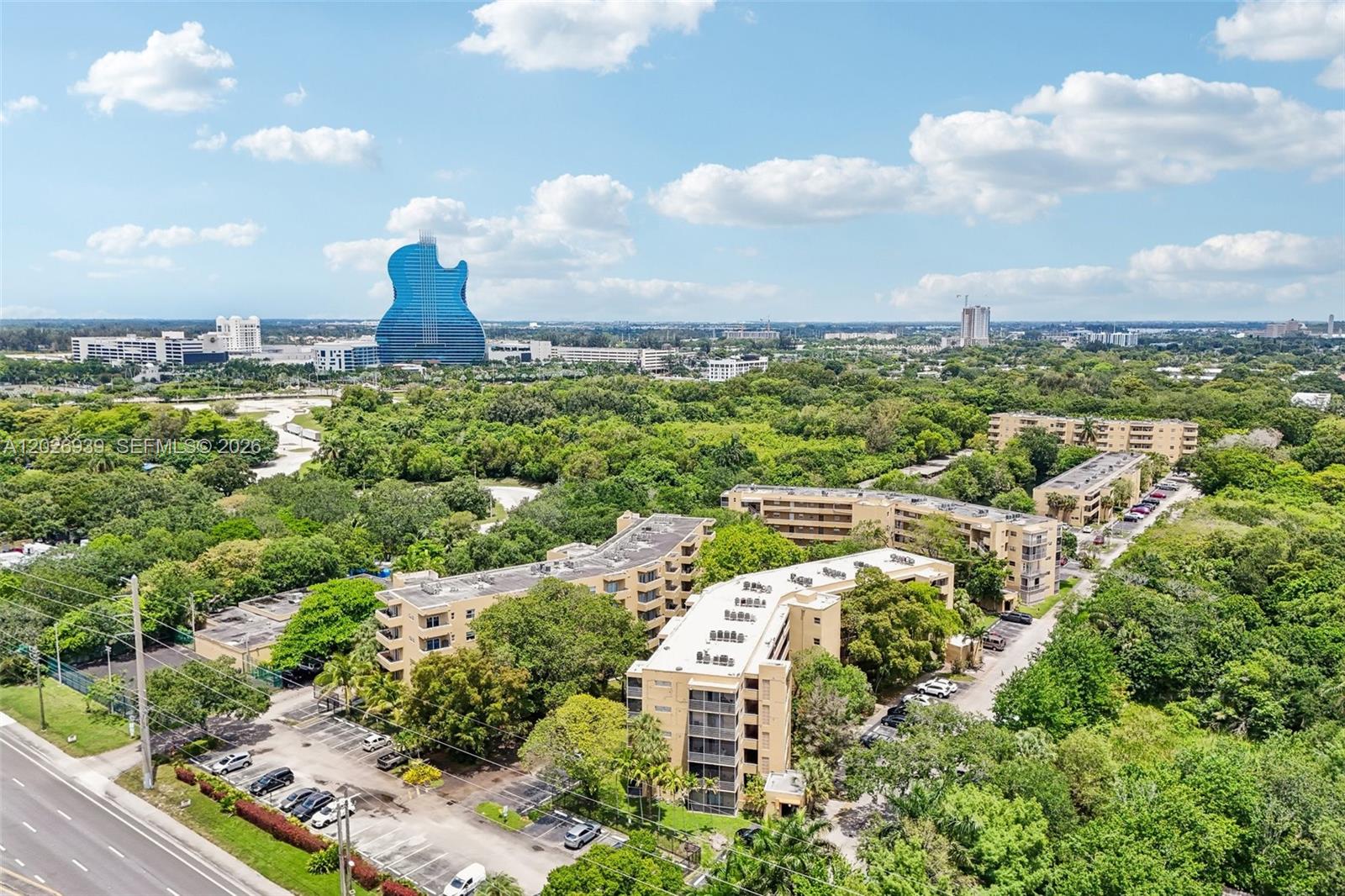 Oaks Condo