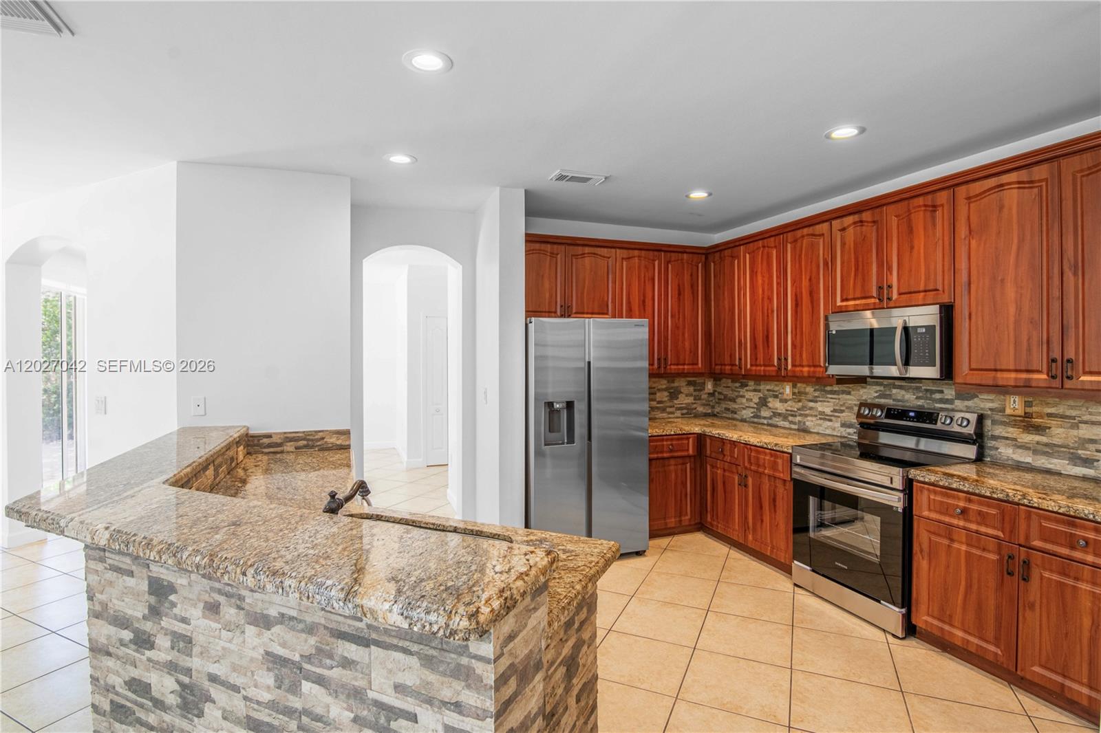 Property photo # 6