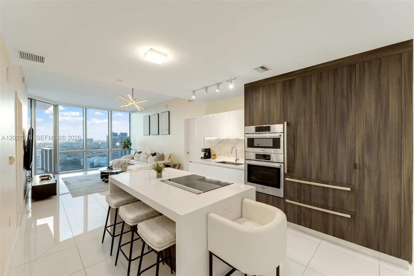 Paramount Miami Worldcent
