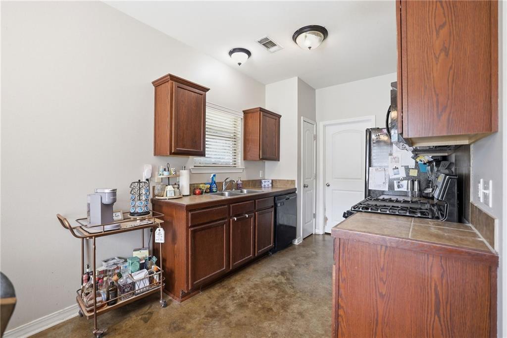 Photo 3 of Sale Pending at 48310 Fox Holw Blvd, Hammond, LA 70401 | MLS# 2558535 | Listing updated on 2026-09-05