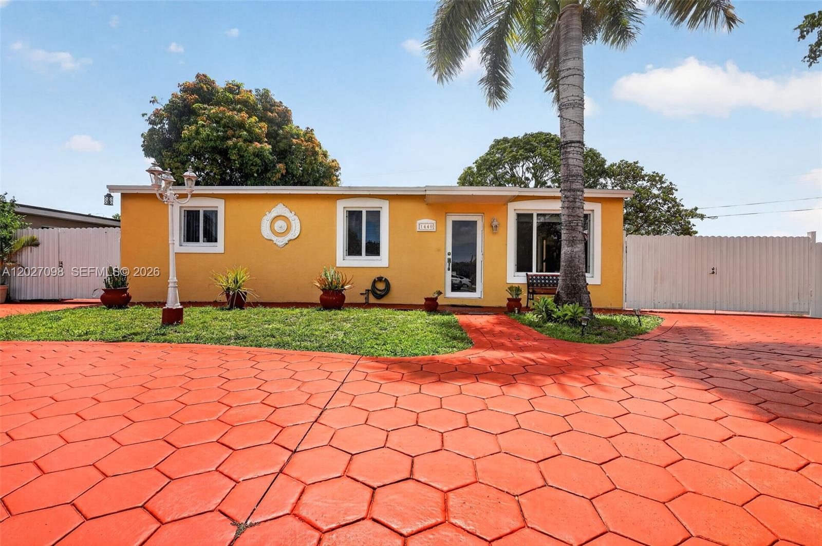 Homes for sale in Hollywood, FL | 1440 N 68th Ave, Hollywood, FL 33024 | MLS# A12027098