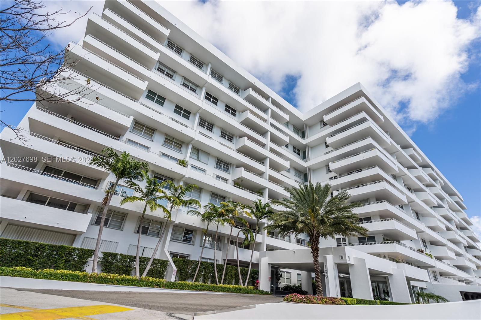 Commodore Club South Cond