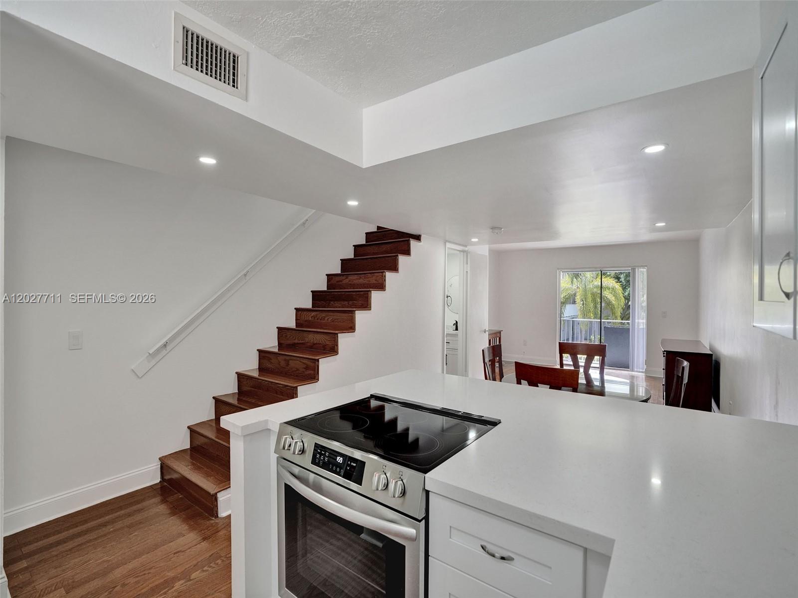 Property photo # 8