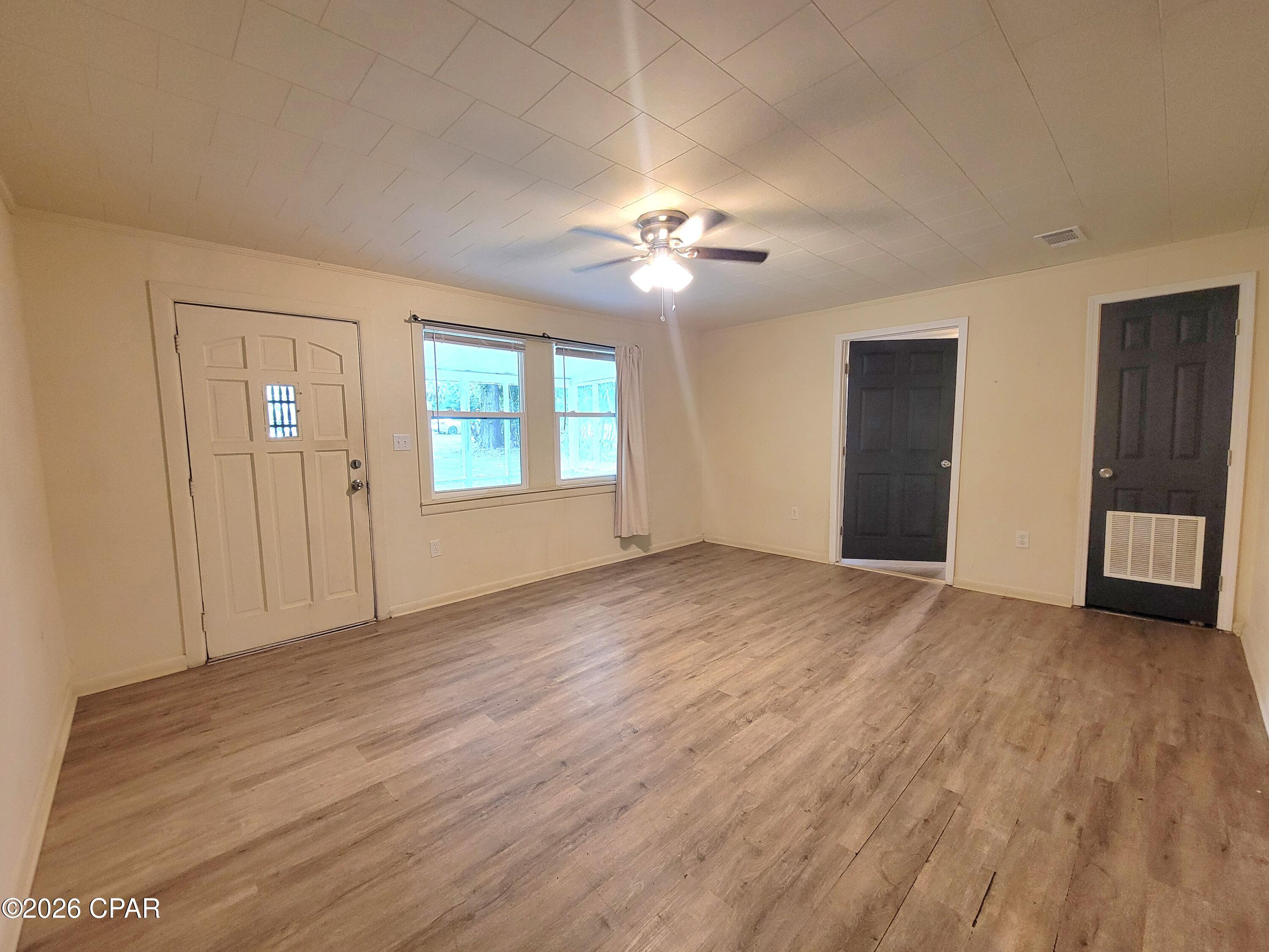 3rd image of 7213 Shady Grv Rd, Grand Ridge, FL 32442 | MLS# 790560