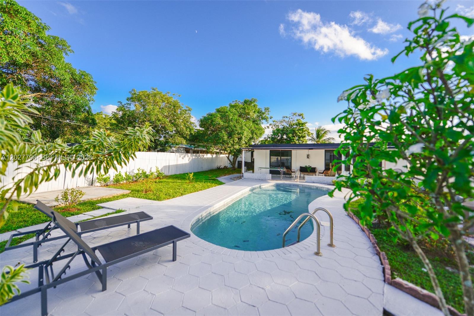 Property photo # 4
