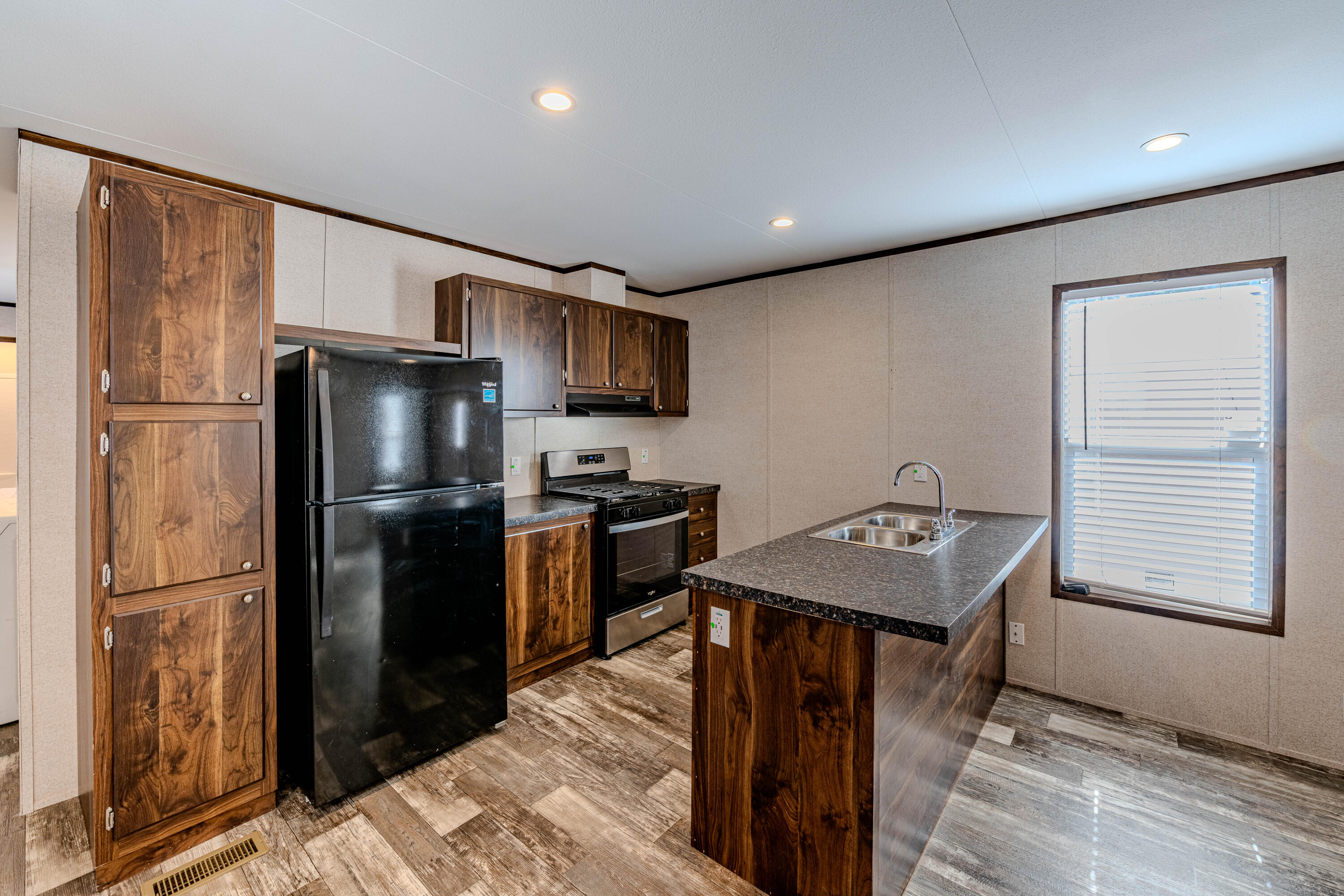 1st image of 300 Moon St Se #14, Albuquerque, NM 87123 | MLS# 1104456