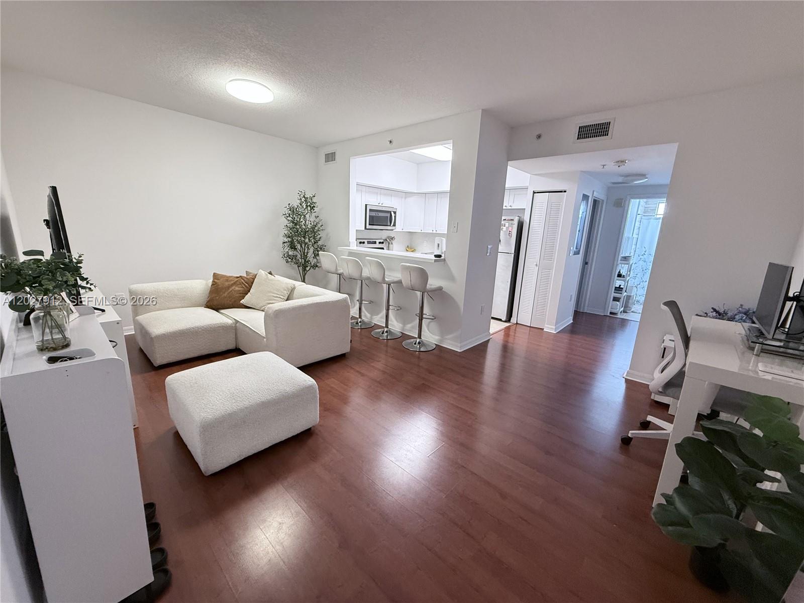 Property photo # 9