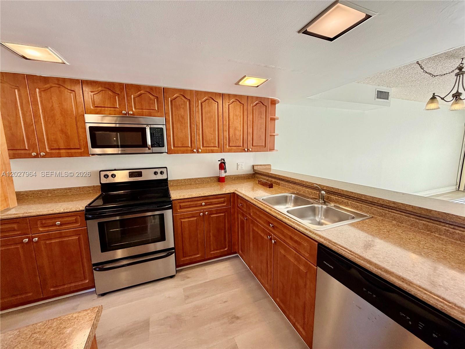 Property photo # 9