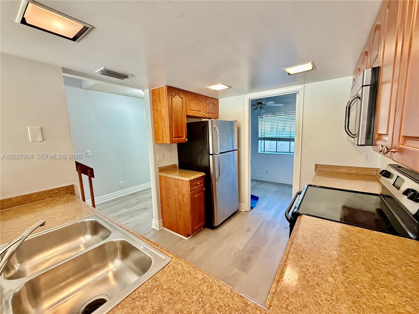 Property photo # 6