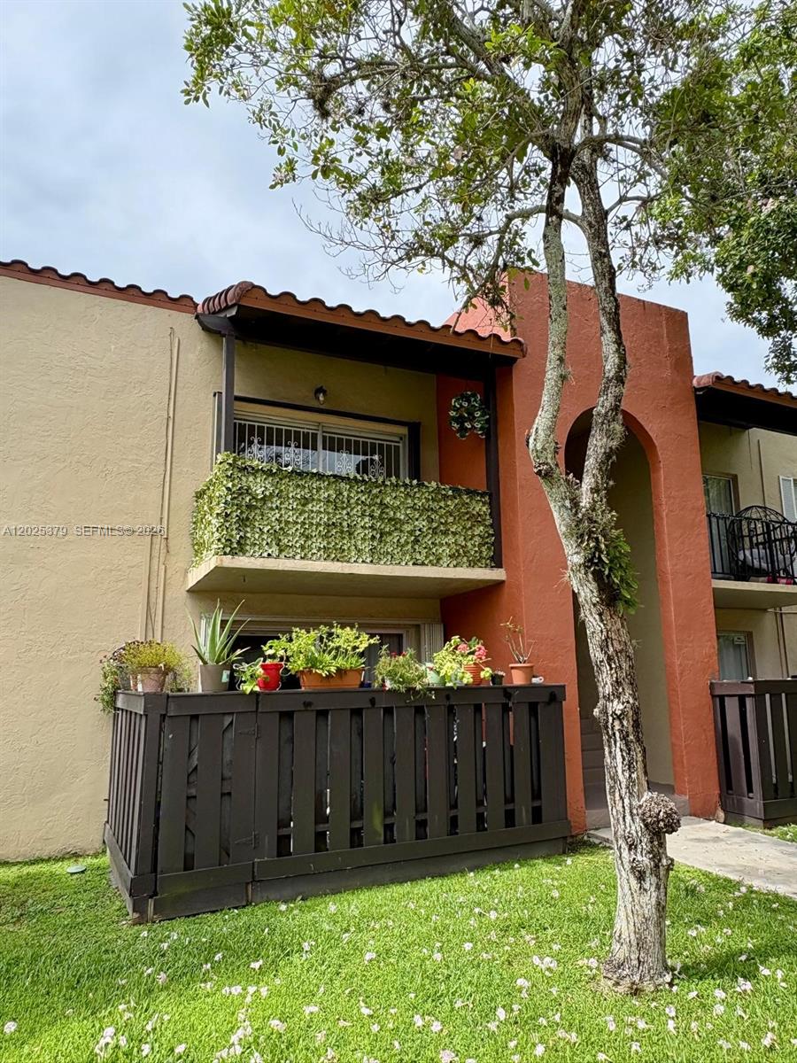 Spanish Trace Condo Ph 2