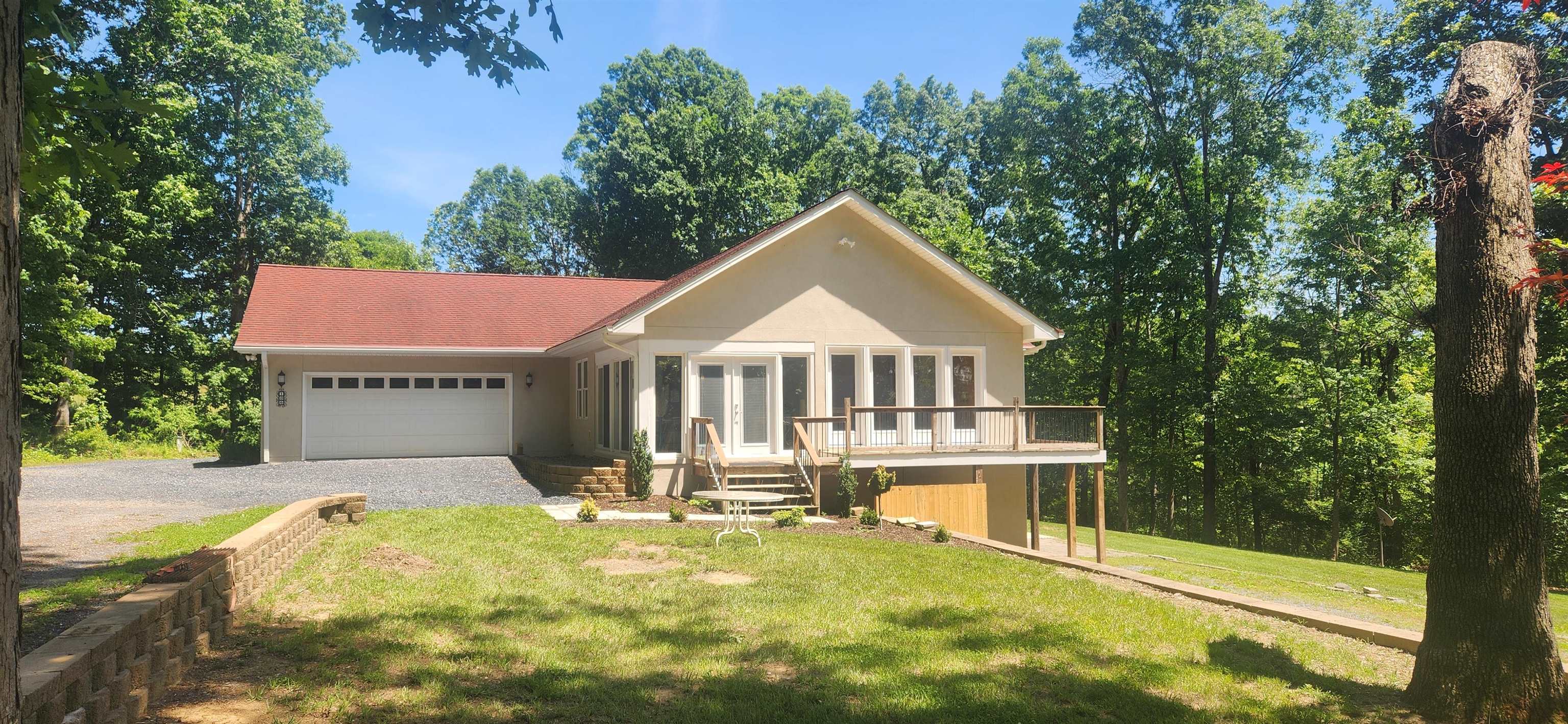 106 MISS PHILLIPS RD, Swoope, VA 24479