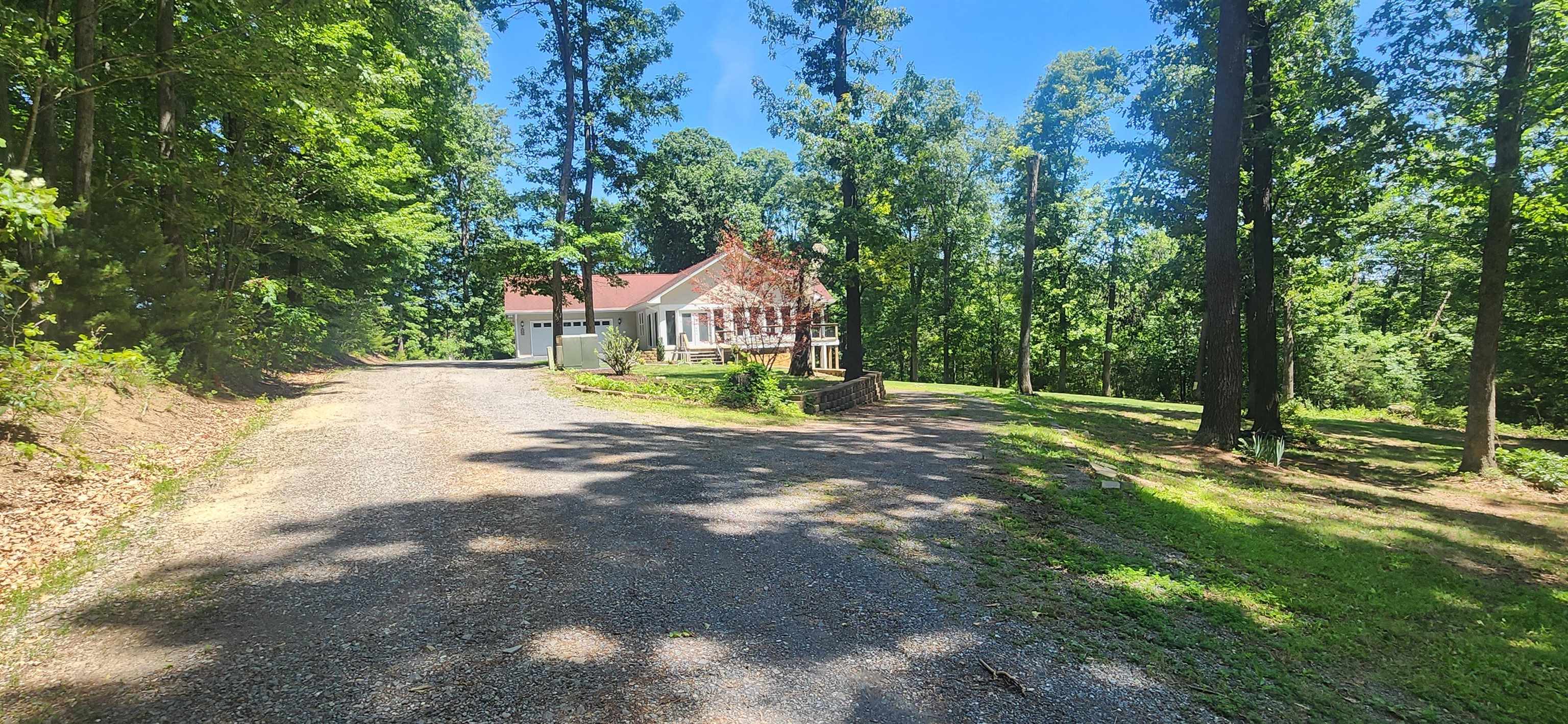 106 Miss Phillips Rd