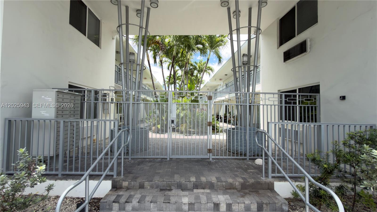 Aluna Condo