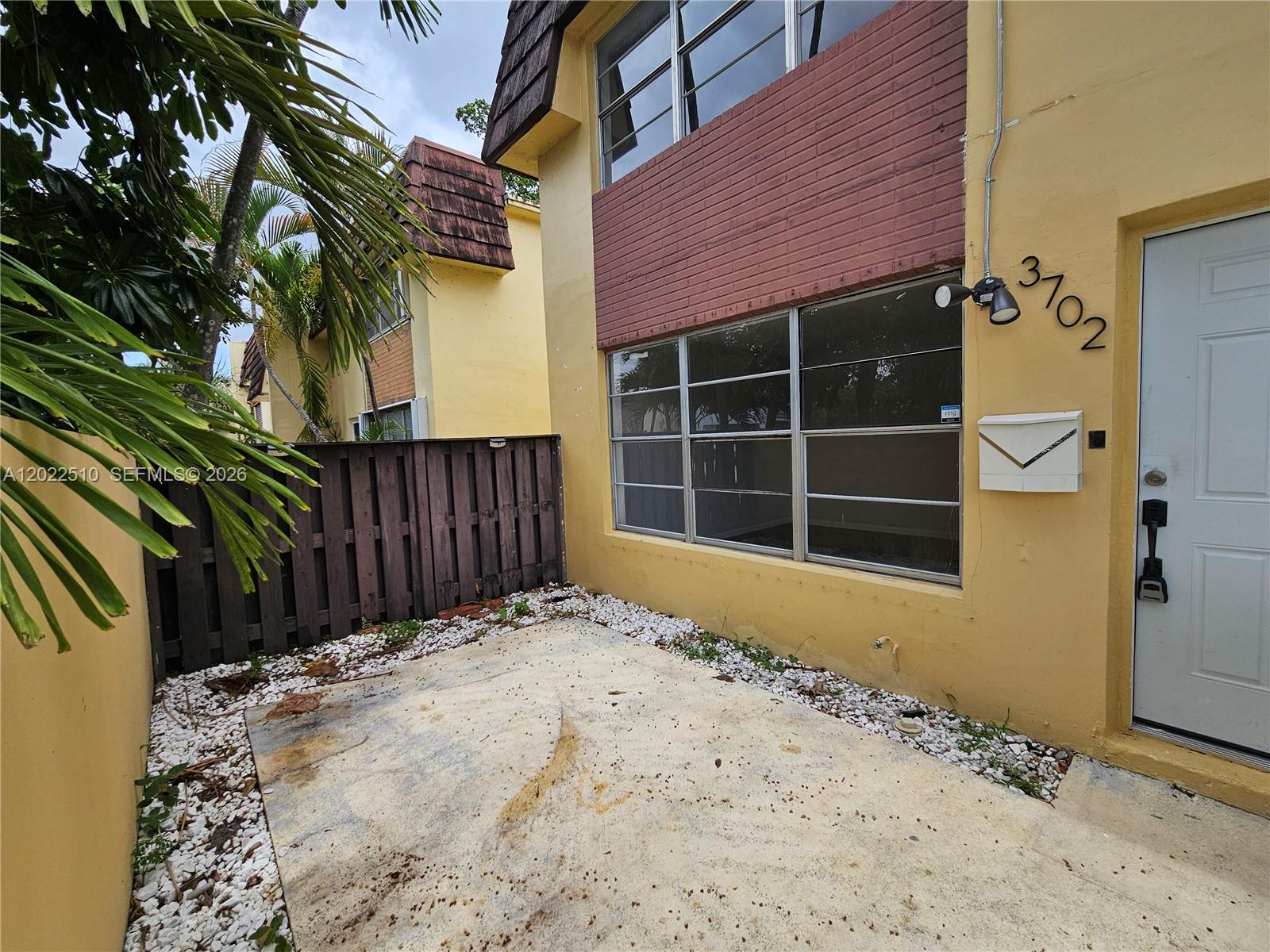 Homes for sale in Davie, FL | 3702 Sw 60th Ter #31, Davie, FL 33314 | MLS# A12022510