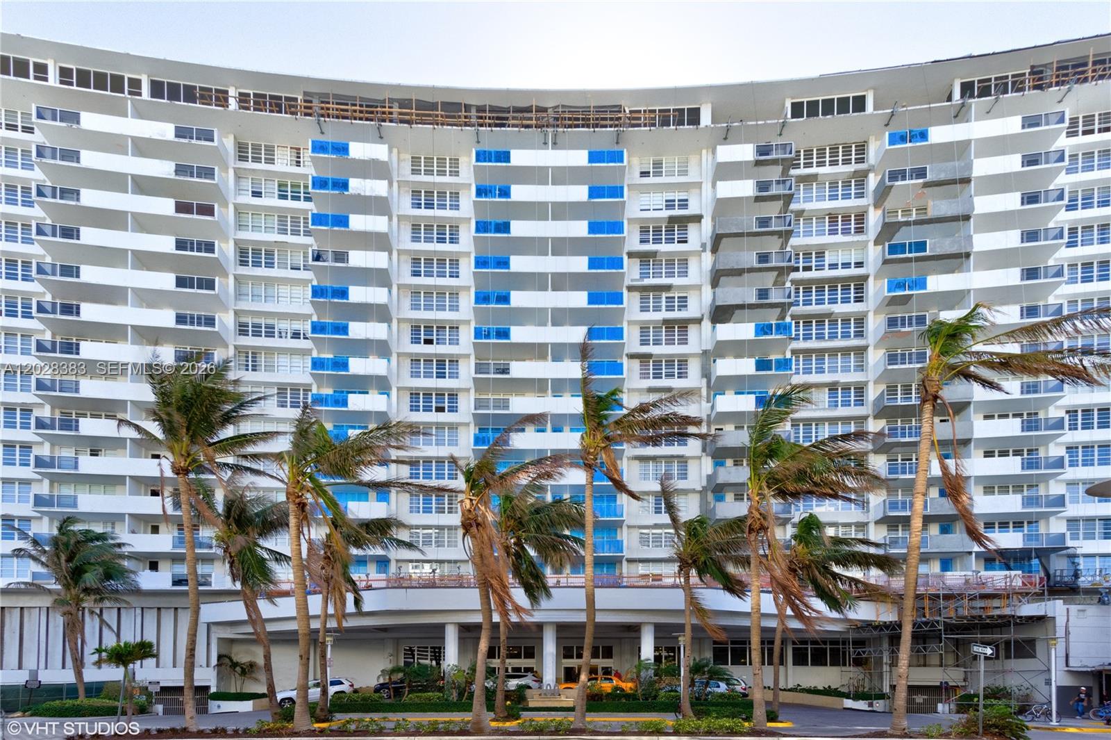 The Decoplage Condo