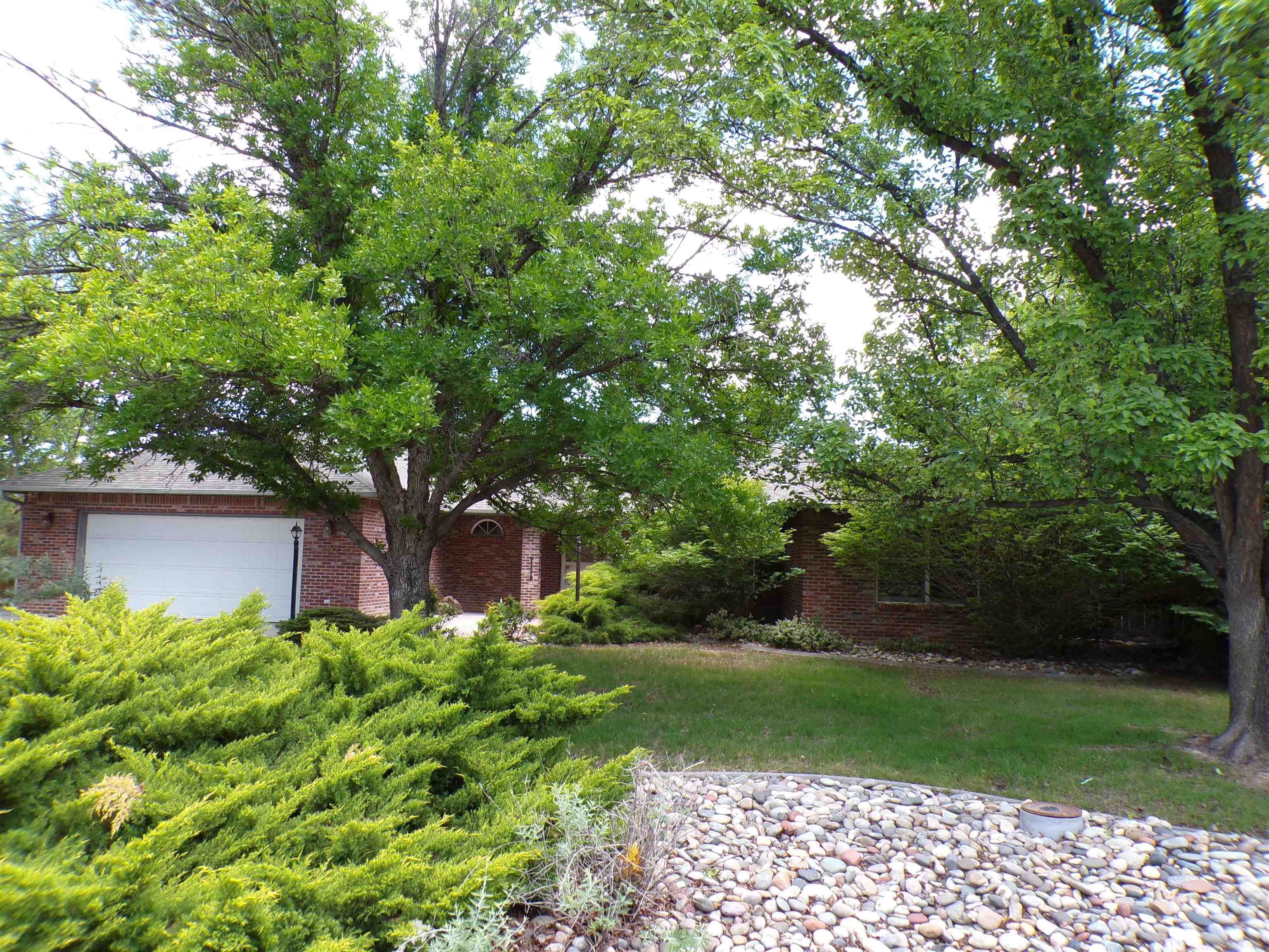632 S Surrey Court