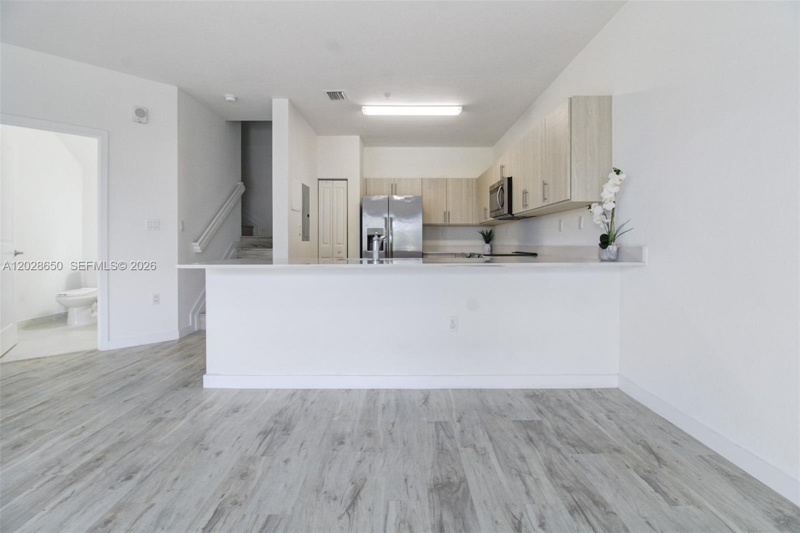 Property photo # 6
