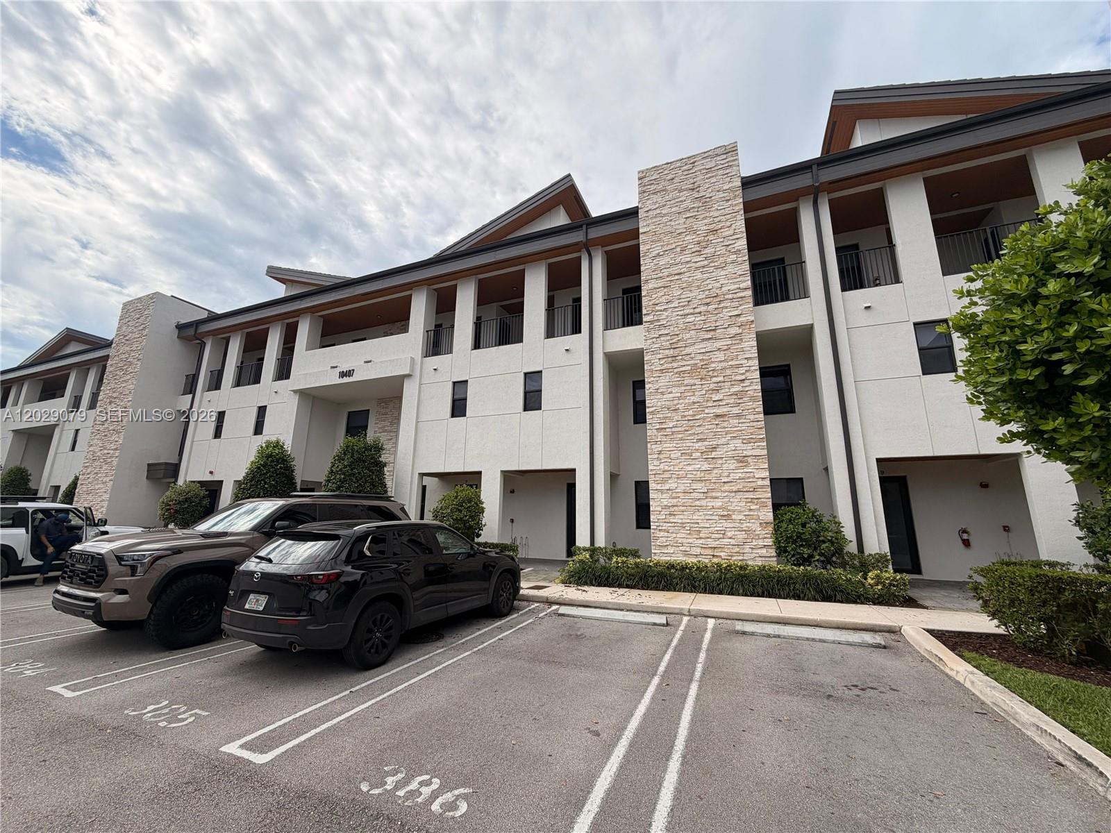 Property photo # 0