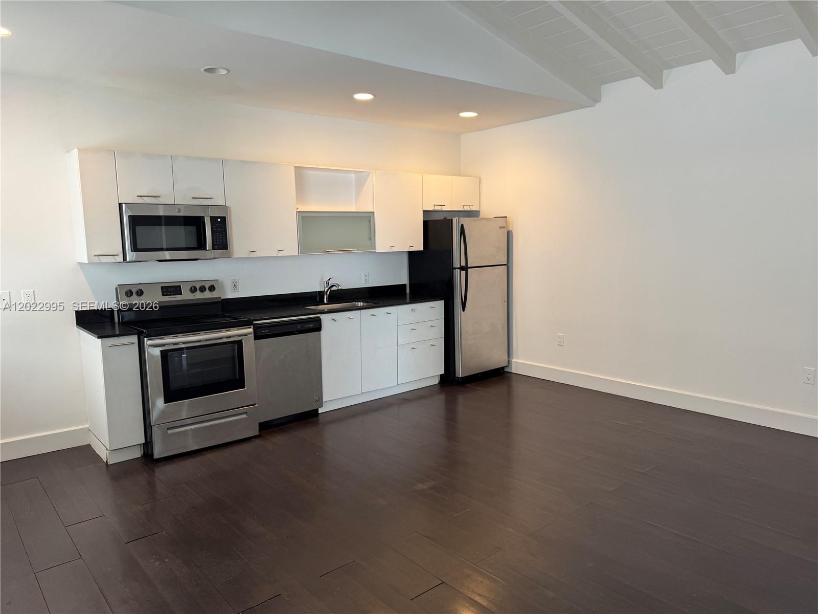 Property photo # 9